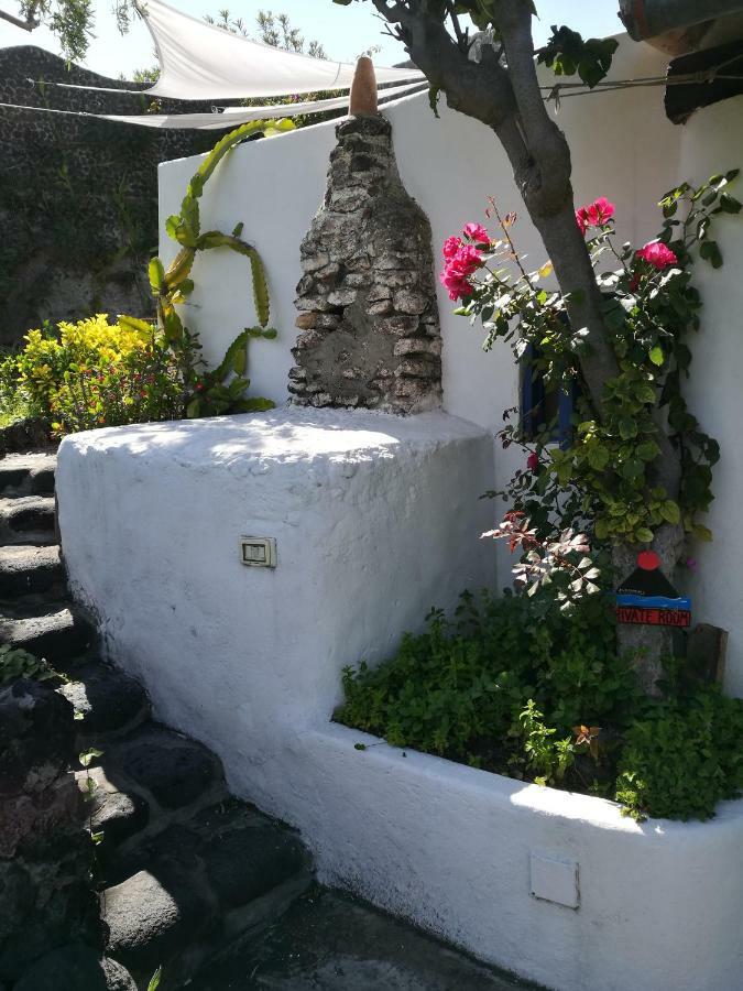 Hotel La Rosamarina Estrómboli Exterior foto